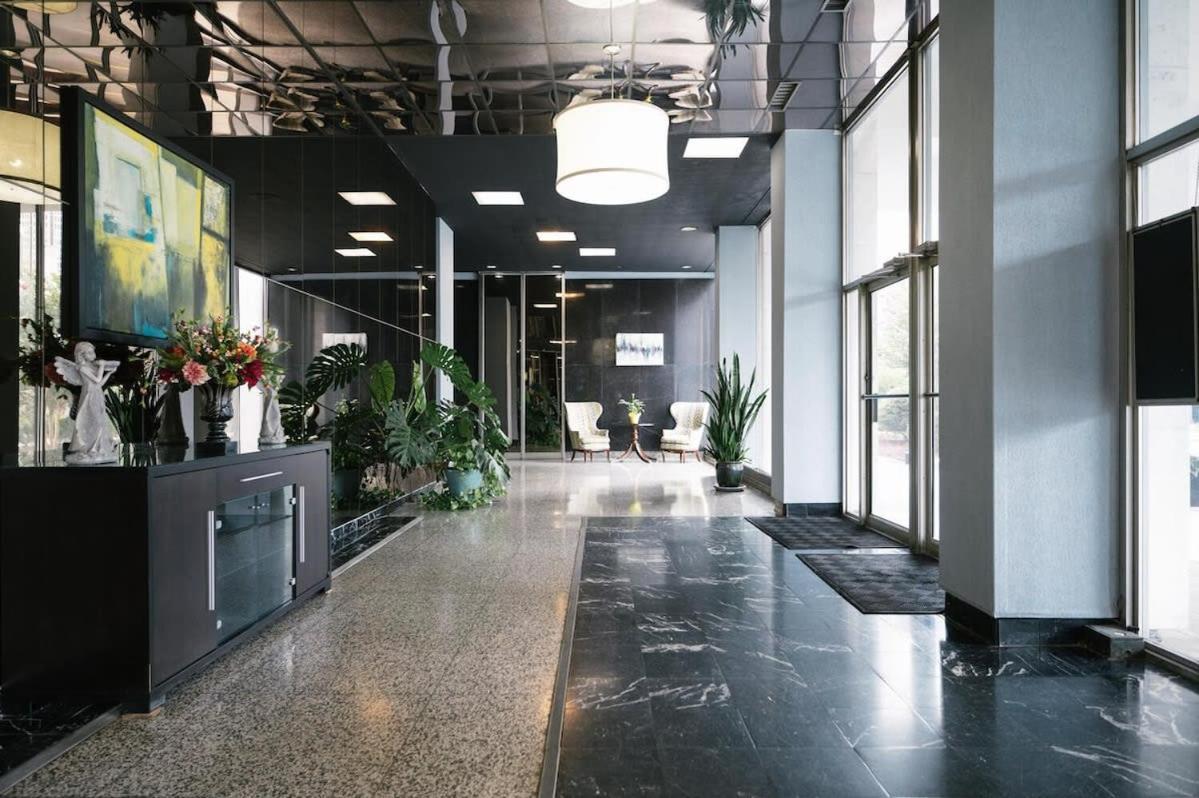 فيلا Atl Downtown 2Br King Bed Free Parking Lm1908 أتلانتا المظهر الخارجي الصورة