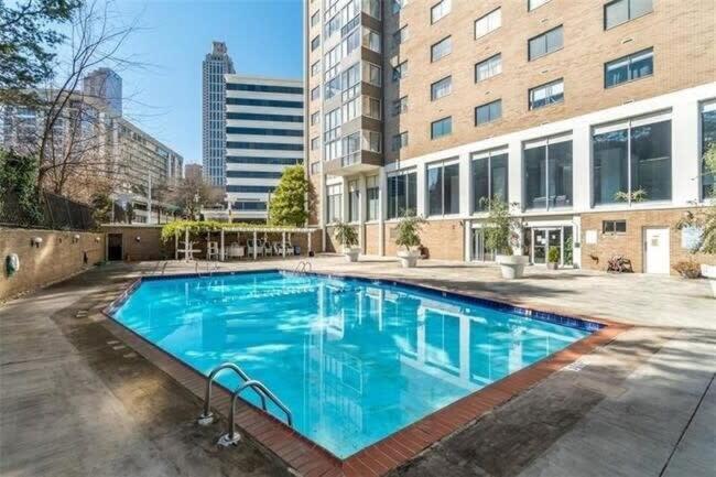 فيلا Atl Downtown 2Br King Bed Free Parking Lm1908 أتلانتا المظهر الخارجي الصورة